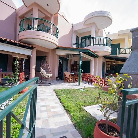 Stella'S Beach House Никити Екстериор снимка